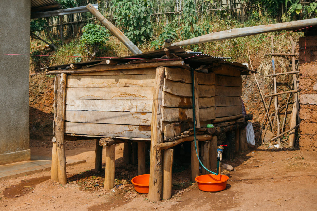 Wooden structure that connects to water taps